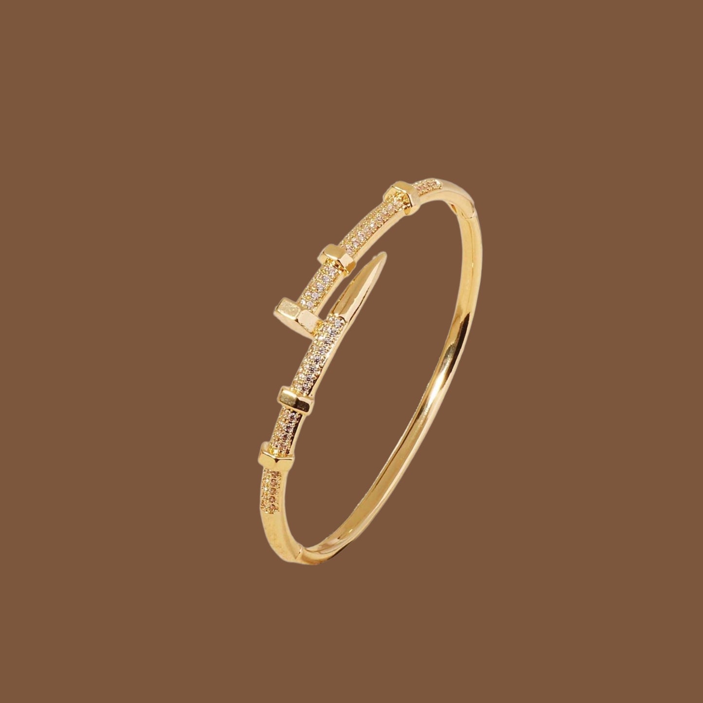 Nail Curve Bangle – Gold